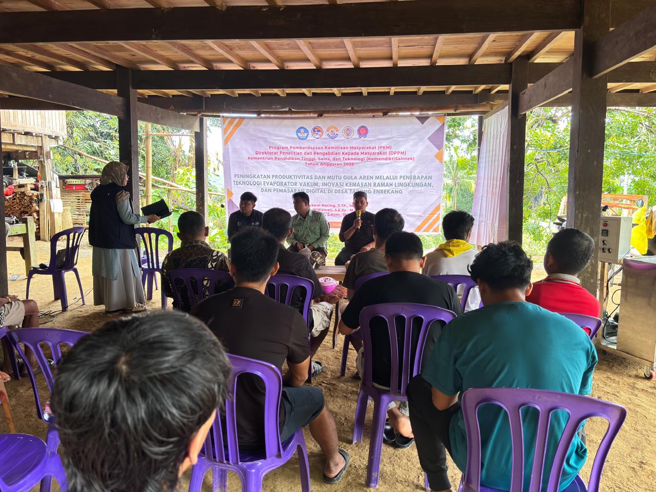 PROGRAM PKM : Peningkatan Produktivitas dan Mutu Gula Aren Melalui Penerapan Teknologi Evaporator Vakum, Inovasi Kemasan Ramah Lingkungan, dan Pemasaran Digital di Desa Tapong Enrekang